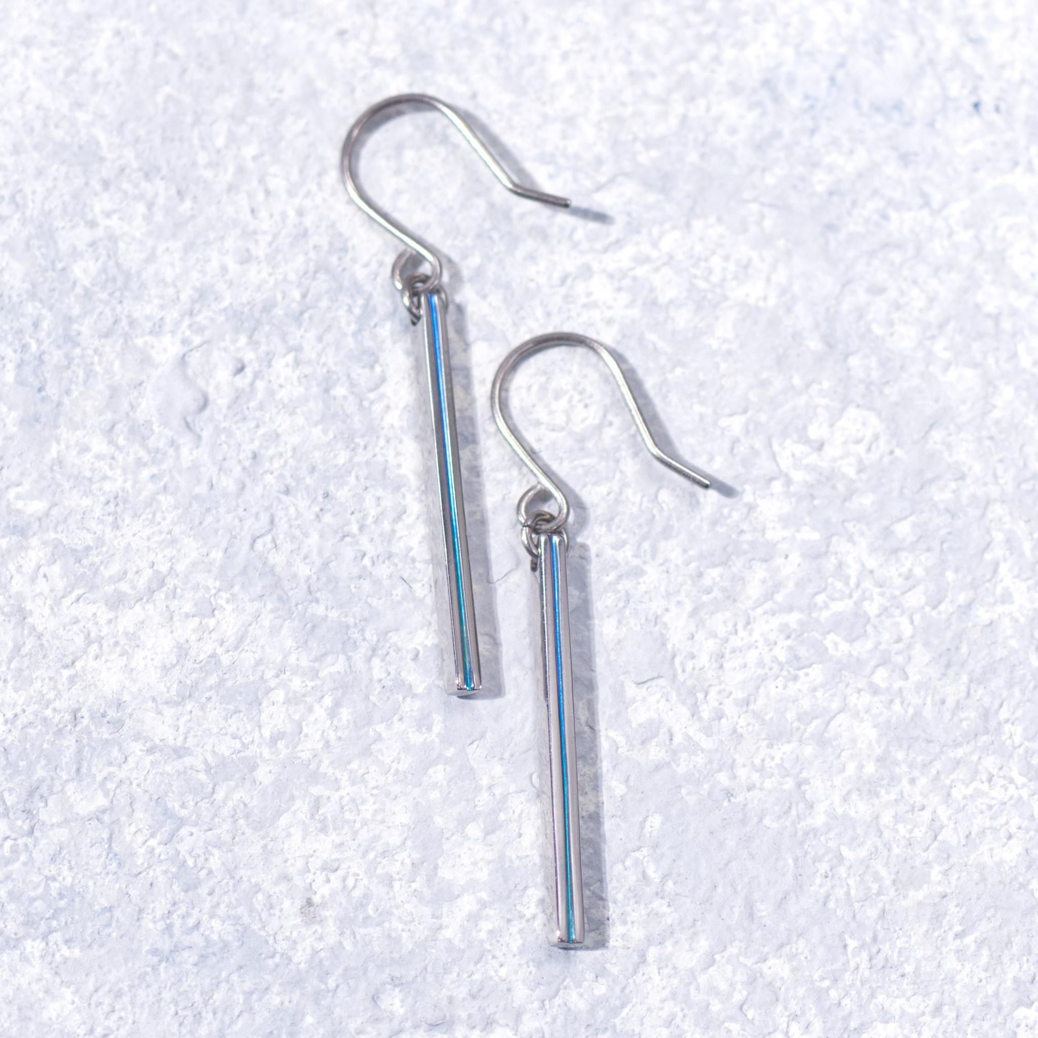 チタン製ピアス 決意